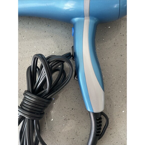 BabylissPRO PROFESSIONAL Nano Titanium Hair Blow Dryer, 2000 Watt BNT5548 - Picture 4 of 11